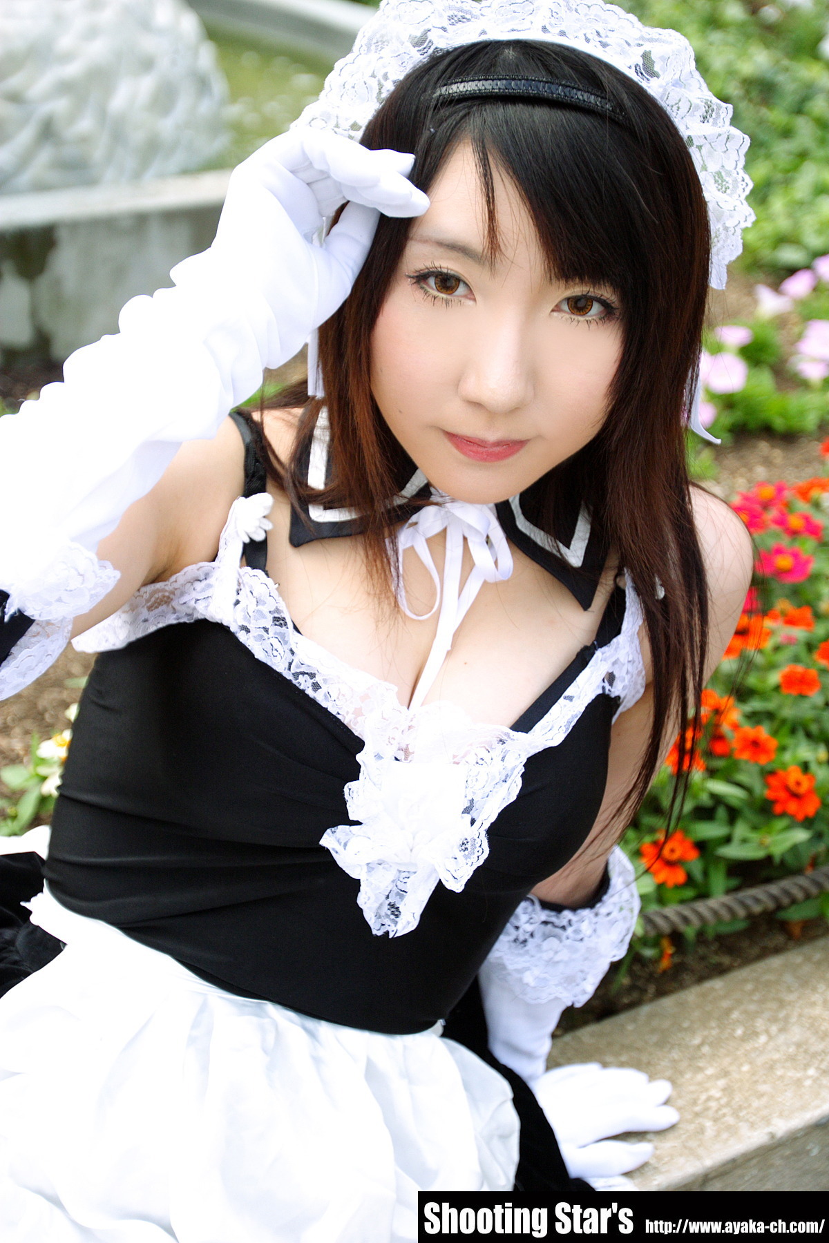 [Cosplay]  Sexy Maid with big boobs